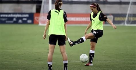 Alex Morgan Soccer Trick During Warm-Ups - Soccer Training Info