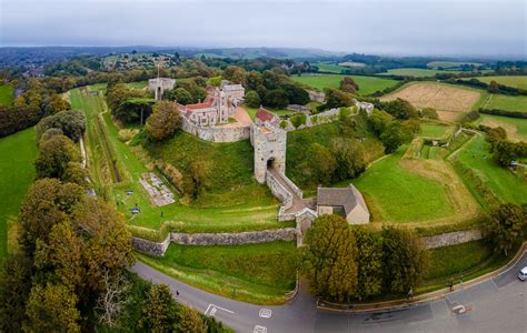 Carisbrooke Castle | Magnificent Fortress On The Isle Of Wight, England ...