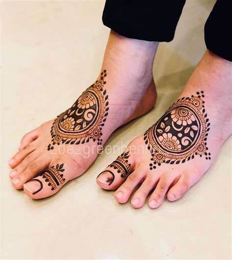 Simple Mehndi Designs For Legs For Beginners