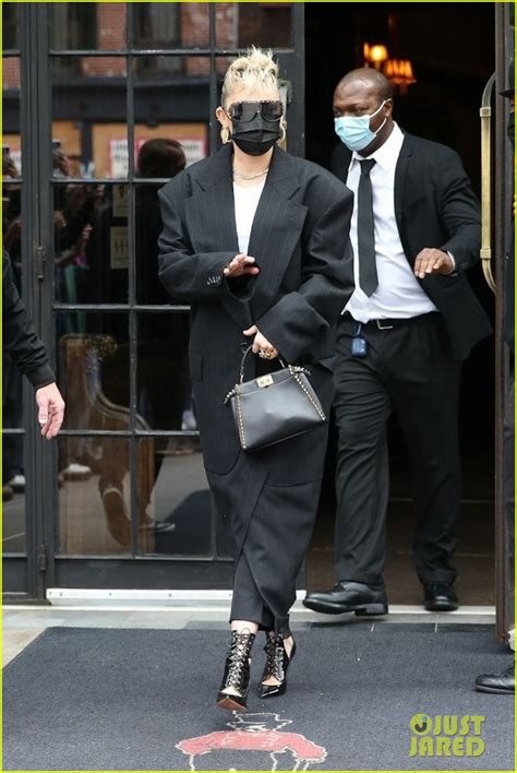 Miley Cyrus Sports Edgy Look While Heading to 'SNL' Rehearsals! | Photo ...