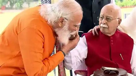 PM Modi Amit Shah Greet LK Advani On His 96th Birthday Today News