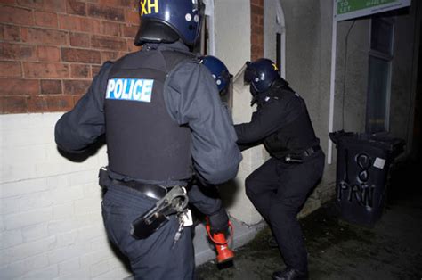 Cheshire Police Target Crime Arrest 32 Drugs Raid Daily Star