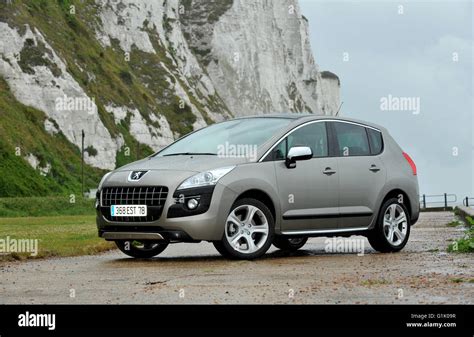 White Peugeot 3008 Hi Res Stock Photography And Images Alamy