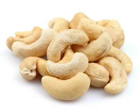 Raw Ivory W320 Cashew Nut At Rs 650 Kg In Kanpur ID 23263633148