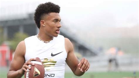 No. 3 dual-threat QB Kellen Mond opts for Texas A&M after Baylor ...