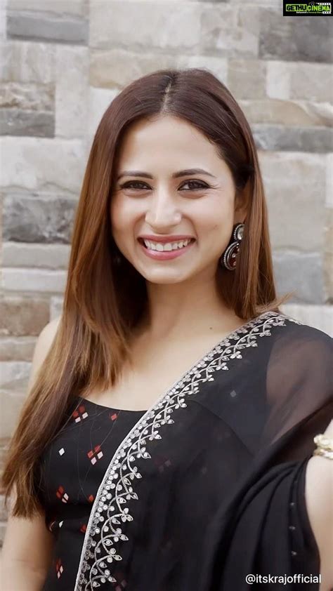 Sargun Mehta Wallpapers Top Free Sargun Mehta Backgrounds Wallpaperaccess