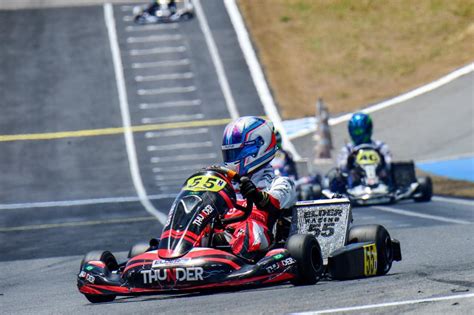 Bia Martins única mulher nordestina no Brasileiro de Kart no Paladino