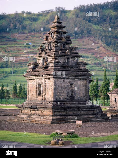candi arjuna temple complex dieng  res stock photography  images