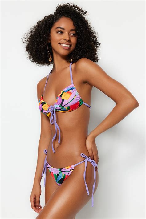TRENDYOLMİLLA Soyut Desenli Straplez Bağlamalı Normal Paça Bikini Takımı TBESS BT Fiyatı