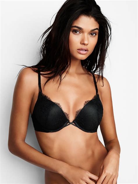 Daniela Braga Victoria S Secret Photoshoots Set