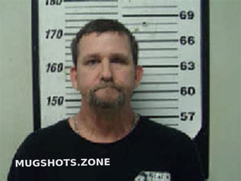 HALL JONATHAN DAVID 06 01 2022 Carteret County Mugshots Zone