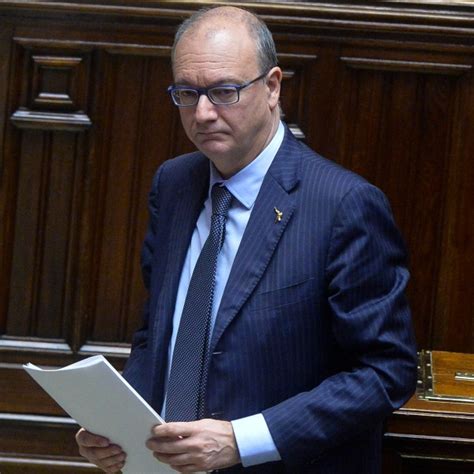 Scuola Il Ministro Valditara Propone La Bocciatura Per Gli Studenti