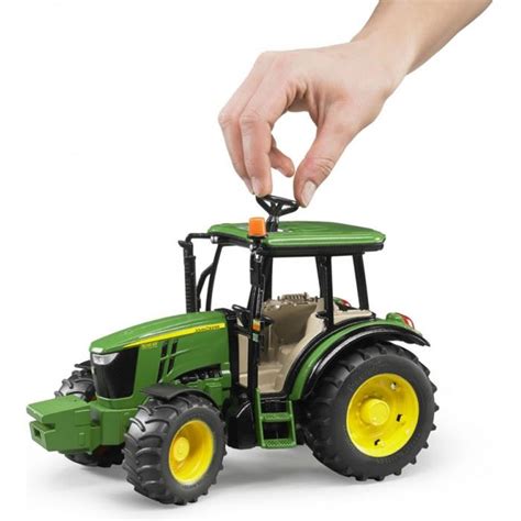 Bruder John Deere 5115M Traktor 02106