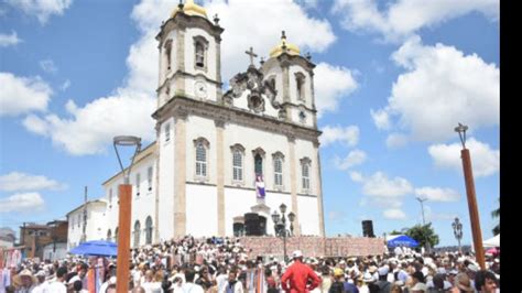 Lado Profano Da Festa Do Senhor Do Bonfim Reúne Fiéis E Foliões Em Um