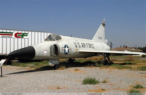 Convair, Consolidated Vultee F-102 Delta Dagger - Specifications - Technical Data / Description