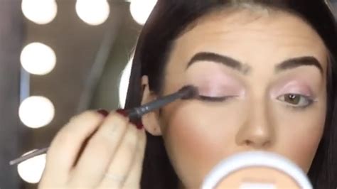 How To Easy Smouldering Smokey Eye Look Hacks With These Easy Steps