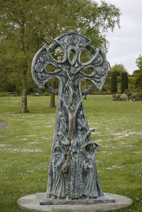 Images Gratuites monument statue religion traverser cimetière la