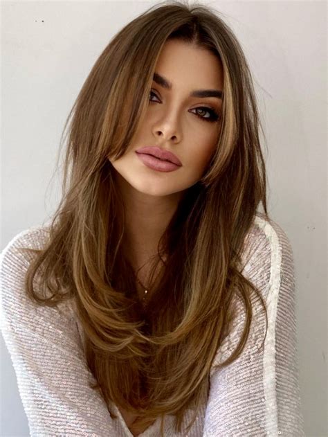 40 Best Haircuts With Face Framing Layers For A Flattering Look Your Classy Look