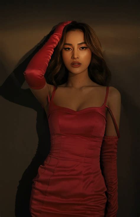 Hot girl Ê Đê chiều cao vượt trội thường bị nhầm là con lai Báo Tri thức và Cuộc sống TIN