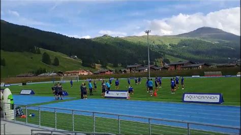 Sampdoria Squadra In Campo A Livigno Per Il Primo Allenamento Il