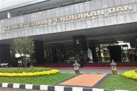 Kemendikbudristek Resmi Luncurkan Sistem Seleksi Nasional Penerimaan