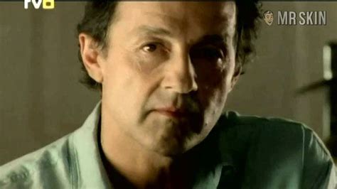 Drôle de père Nude Scenes Pics Clips ready to watch Mr Skin