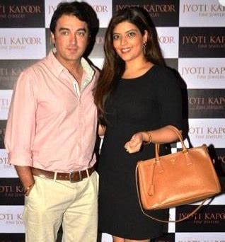 Jugal Hansraj Family Wife Son Daughter Father Mother Marriage Photos ...