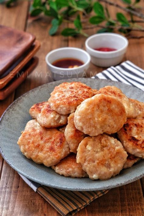 ふんわりヘルシー♪「鶏つくね×豆腐」のかさ増しレシピ フーディストノート