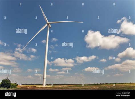 Ukrainischer Windpark Fotos Und Bildmaterial In Hoher Aufl Sung Alamy