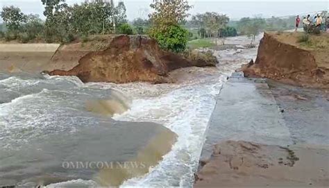 Breach In Indravati South Canal Embankment Houses Fields Inundated In