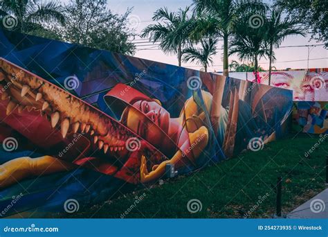 Wynwood Walls Miami Artistic Creative Graffiti Editorial Image - Image of area, message: 254273935