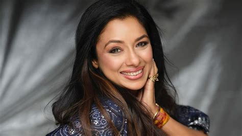 Rupali Ganguly Biography, Height, Age, TV Serials, Husband, Family ...