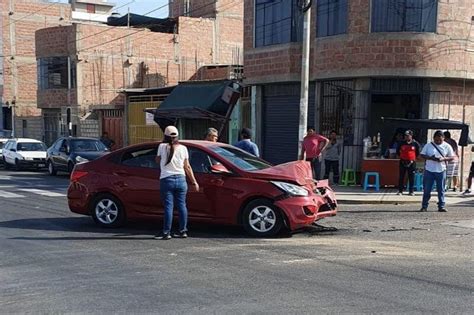 Tres Mujeres Heridas Deja Violento Choque Diario Sin Fronteras Tu