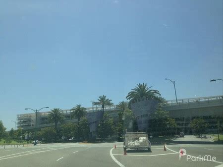 Disneyland Mickey & Friends Parking Structure - Parking in Anaheim | ParkMe