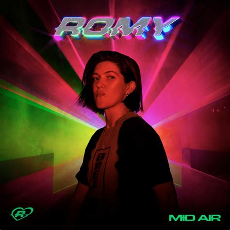 Beatinkcom Romy The Xxのロミー待望のソロ・デビュー・アルバムフレッド・アゲインを迎え『mid Air』を