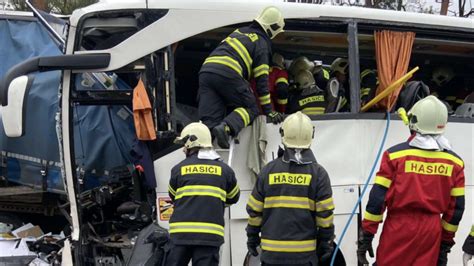 Index K Lf Ld K Lf Ldre Menek Lt A Pussy Riot K T Tagja