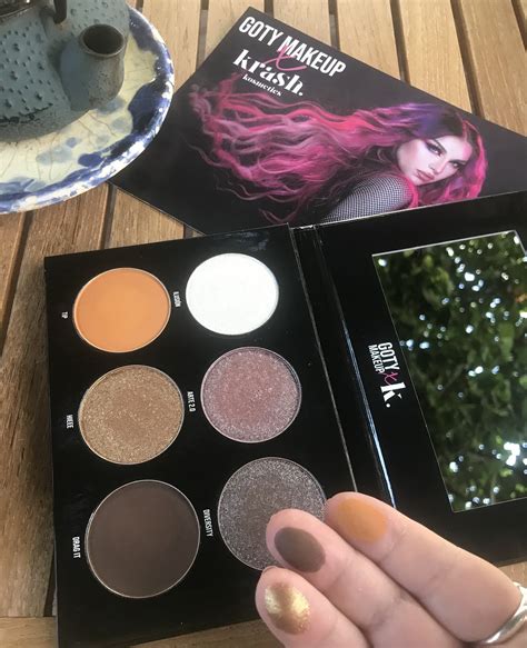 Paleta Slay O Nude Goty X Krash Makimarujeos De Una Hobbit Pija