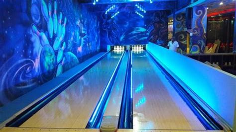 Brunswick Gsx Bowling Alley at 1000000.00 INR in New Delhi | Indesigns ...