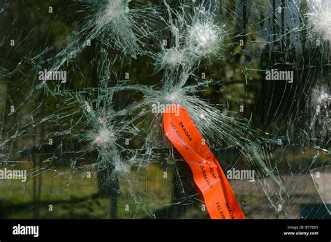 Einbrecher Fenster Fotos Und Bildmaterial In Hoher Aufl Sung Alamy