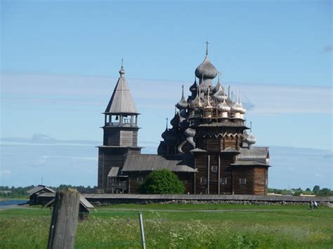 P1110932 | Cathedral and church, side by side. | Bev Sykes | Flickr
