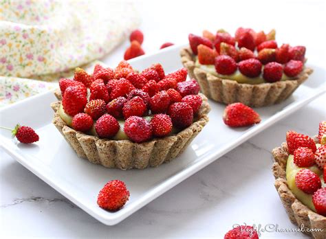 Crostatine Con Crema Pasticciera E Fragoline Di Bosco Senza Glutine