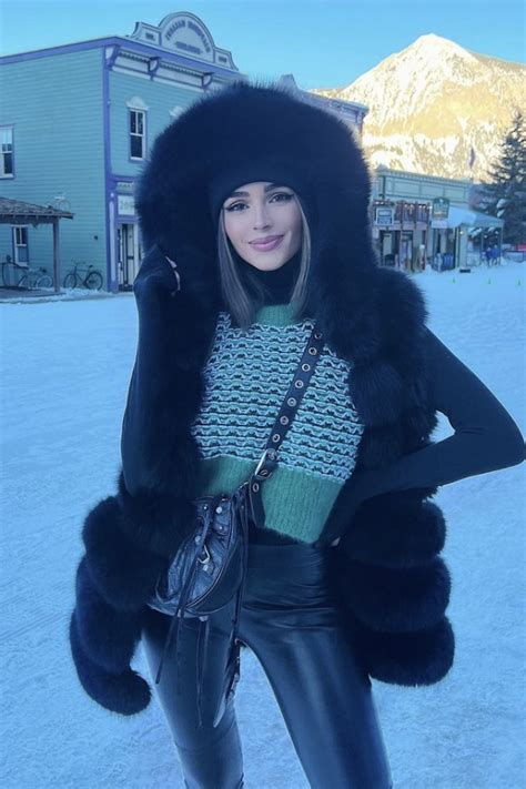 55 Best Ski Outfit Ideas For Women Thatll Make You Look Insta Ready