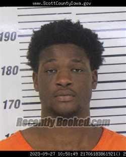 Recent Booking Mugshot For Jamel Elijah Neal In Scott County Iowa