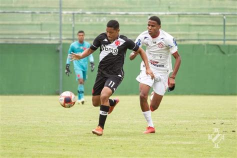 Gol De Gb Vasco Vence Bangu Por A Pelo Campeonato Carioca Sub