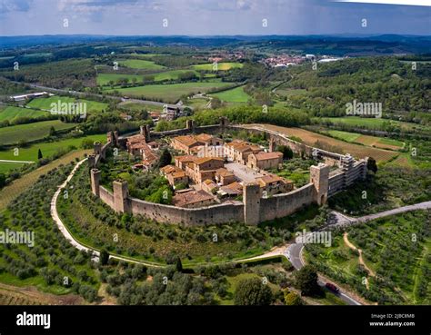 Aerial view on Monteriggioni comune Stock Photo - Alamy