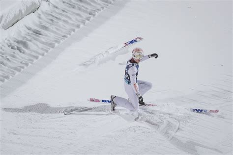 Skoki narciarskie Jestem gotowy do skakania Wąsek po upadku w