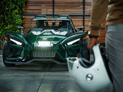 Polaris Unveils Limited Edition Slingshot Grand Touring Le Maxim