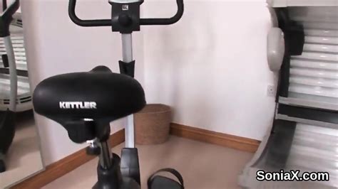 Unfaithful English Milf Lady Sonia Flaunts Her Gigantic Tits