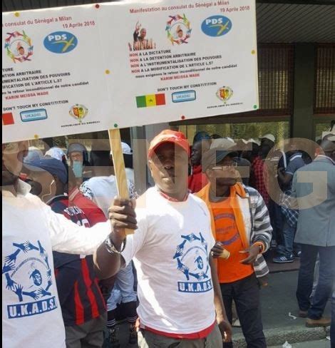 Photos vidéos Les Karimistes dItalie ont marché contre le parrainage