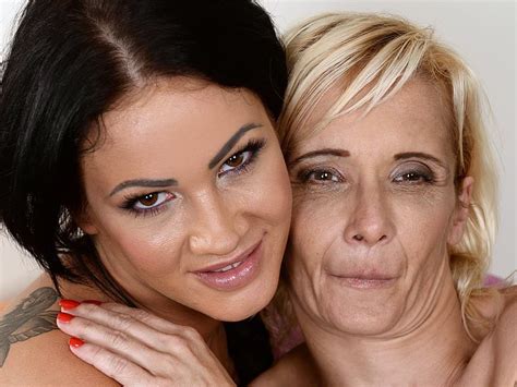 Free GILF Lesbian Porn Videos XHamster